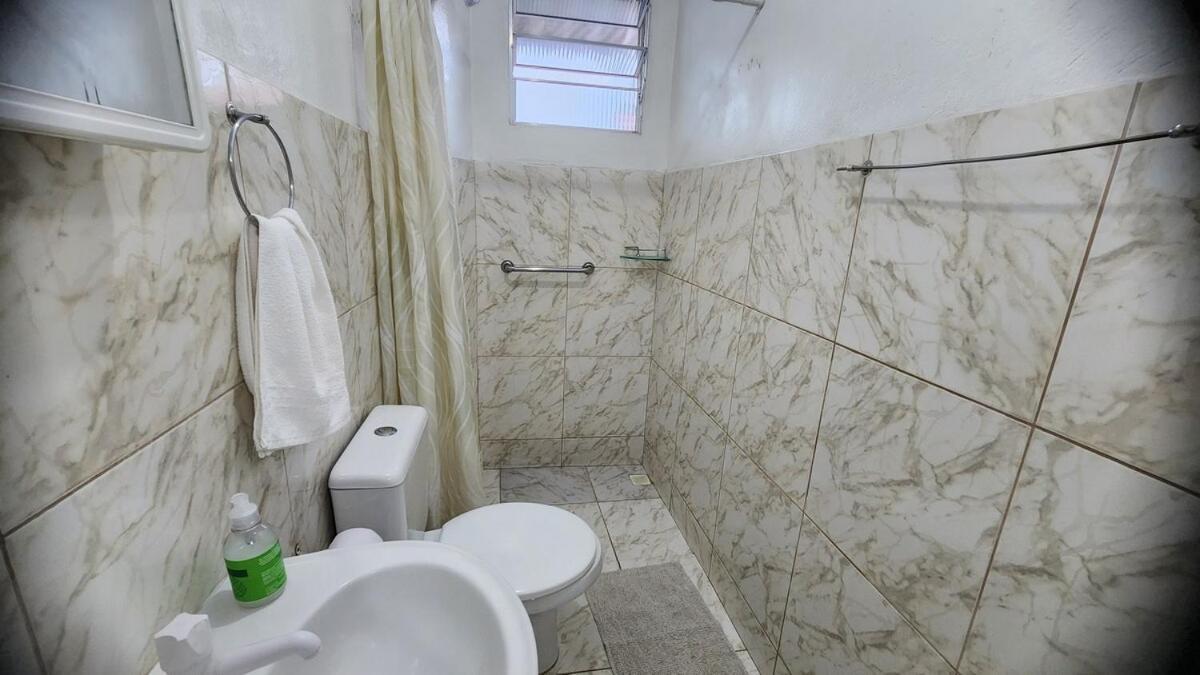 T112 - Ap No Coracao De Bc, Wiffi,tv,ar E Patio Privado *